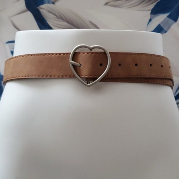 Western Heart Belt in Camel- 40½" - Picture 4 of 6